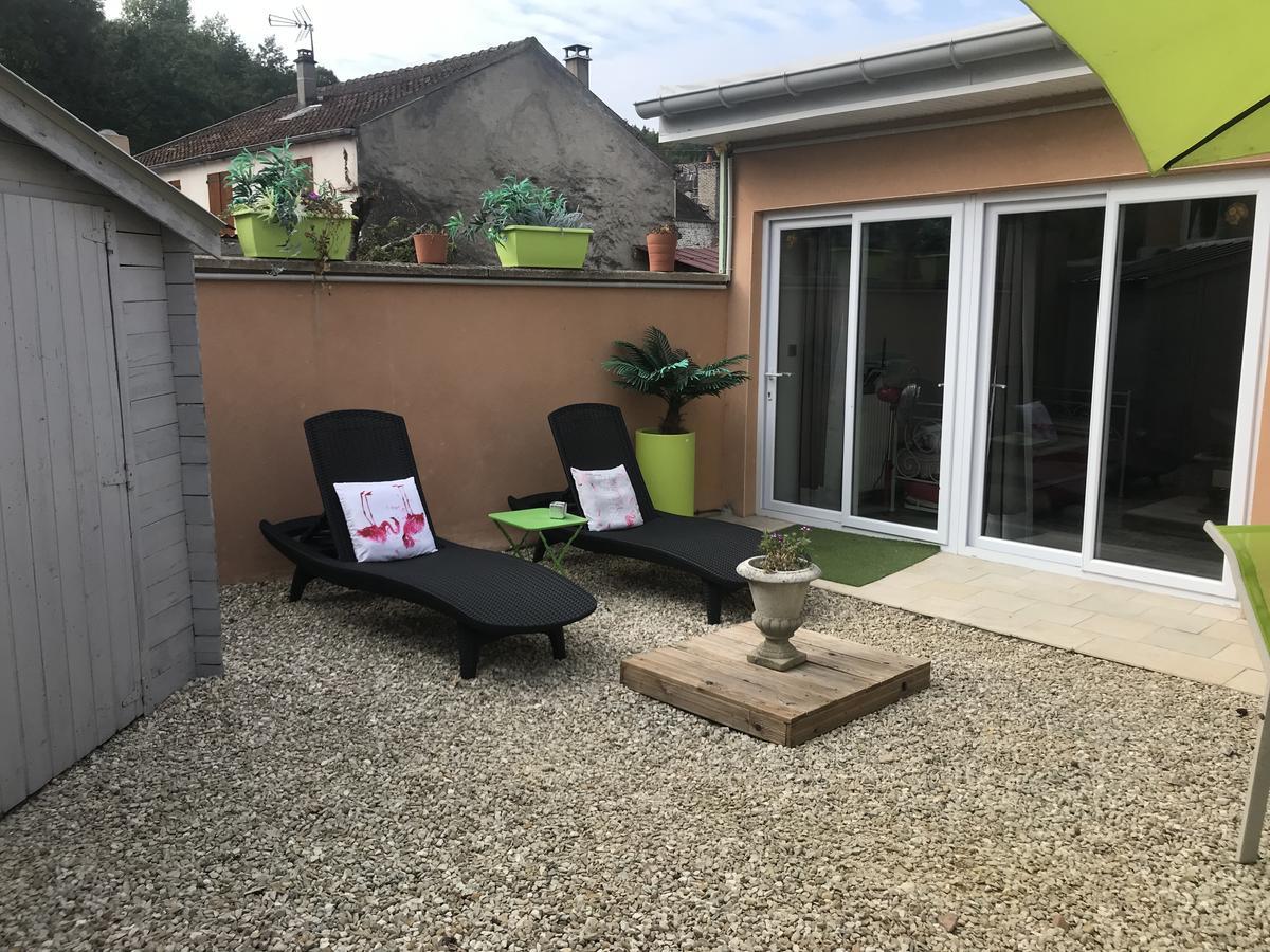 Loft L Atelier De Jacques Pres De Chablis Villa Villy  Exterior photo